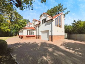 Photo 18- click for photo gallery